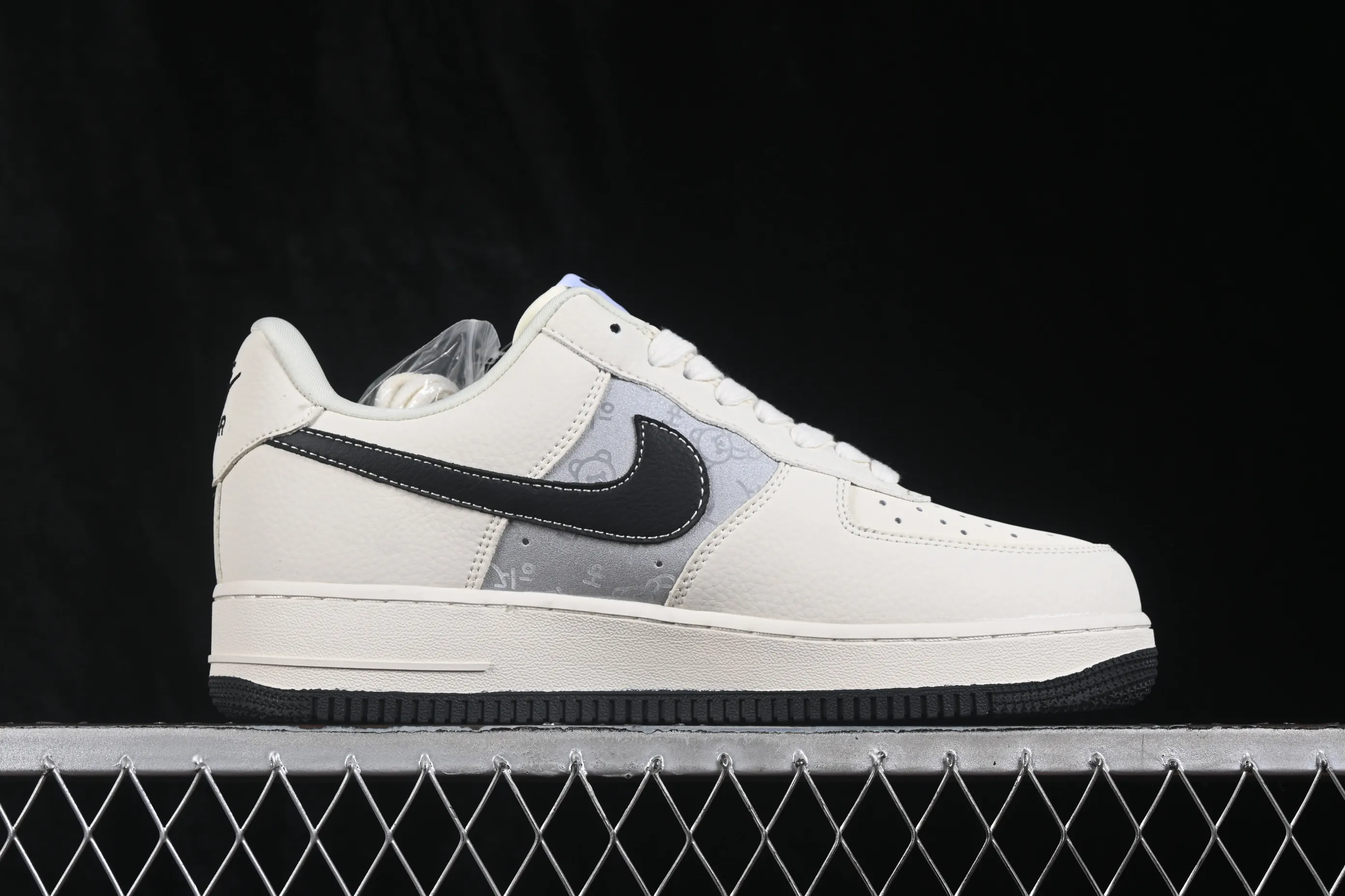 All categories Nk Air Force 1 Air Force series Nk Air Force 1 Low Air Force low-top Nike Air Force 1'07 Low joint model Air Force 1 low-top casual sneakers DW8806-017